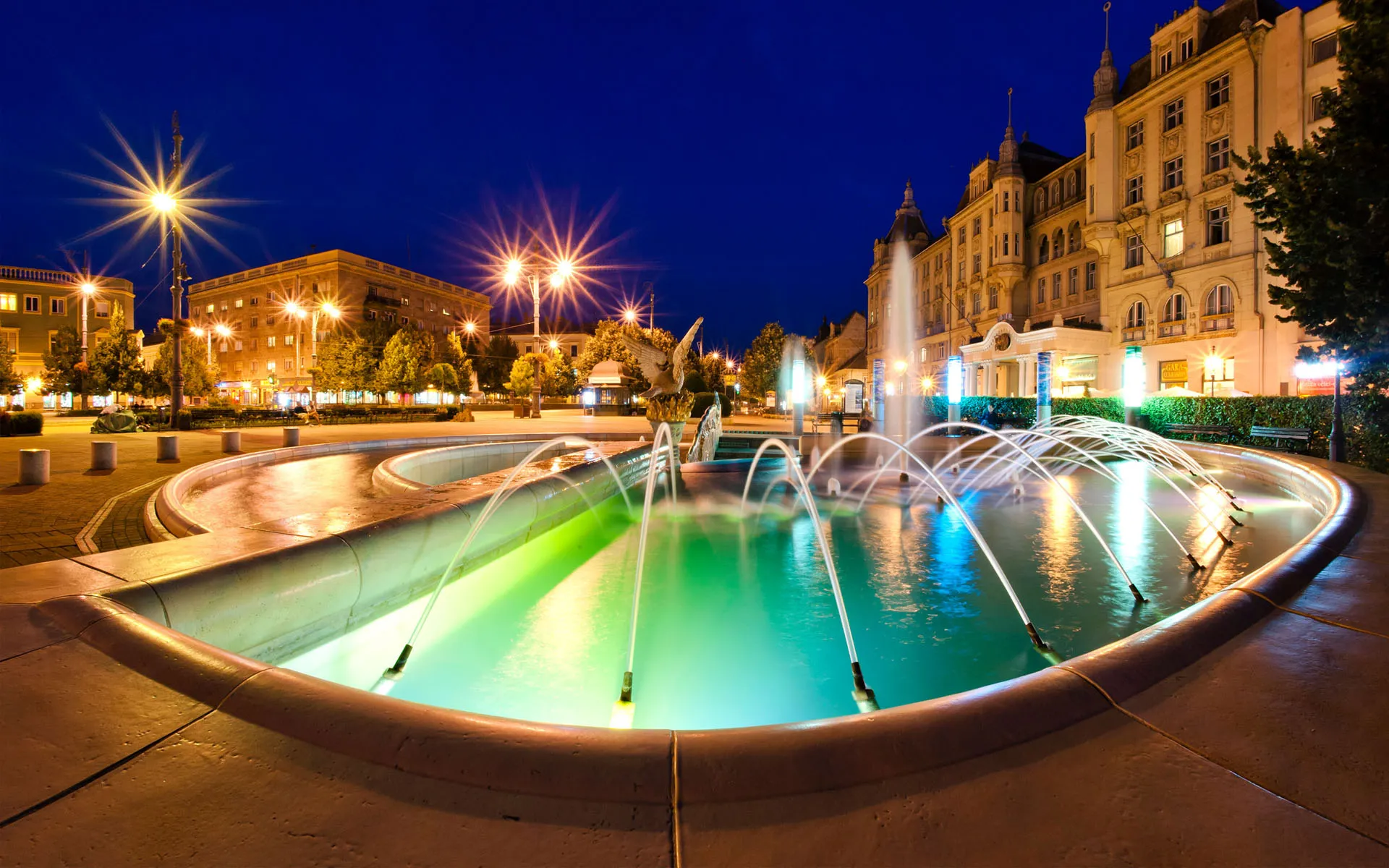 Piac utca & Kossuth tér